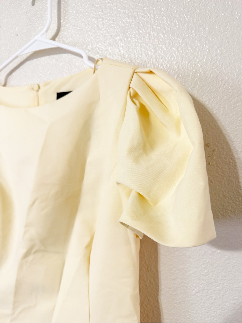 Zara Pleated Short Mini Puff Sleeve Dress in Butter Yellow size medium w/ tags - Picture 10 of 10
